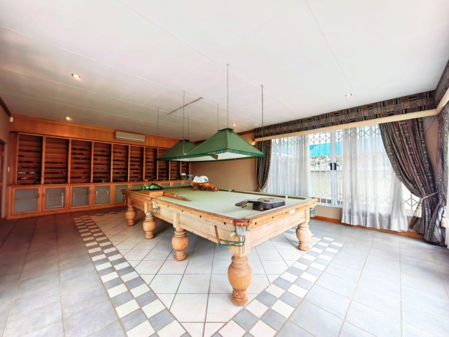 5 Bedroom Property for Sale in Grimbeeck Park North West